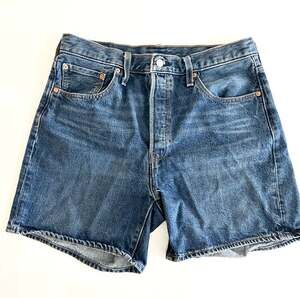Levi's 501 Mid-Thigh High Rise Button Fly Denim Shorts 14‎